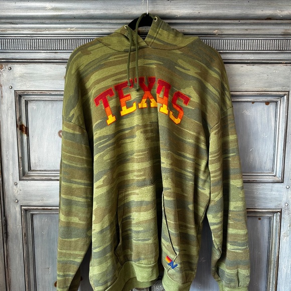 Aviator Nation University of Texas Pullover Hoodie Relaxed in Camo Size XL NWT - Picture 4 of 10